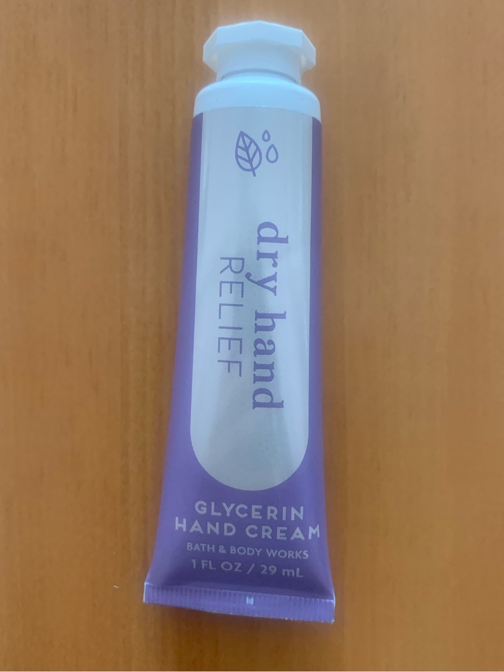 Bath & Body Works Purple Dry Hand Relief Glycerin Hand Cream